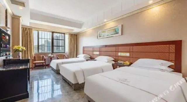 Трёхместный номер Standard Jinmao Hotel