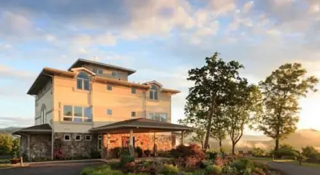 Lucille's Mountain Top Inn & Spa, Reservar Resort Sautee Nacoochee Geórgia