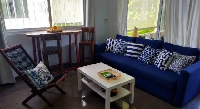 Casa Iris - Lovely 1 bdrm condo with pool; steps to the beach