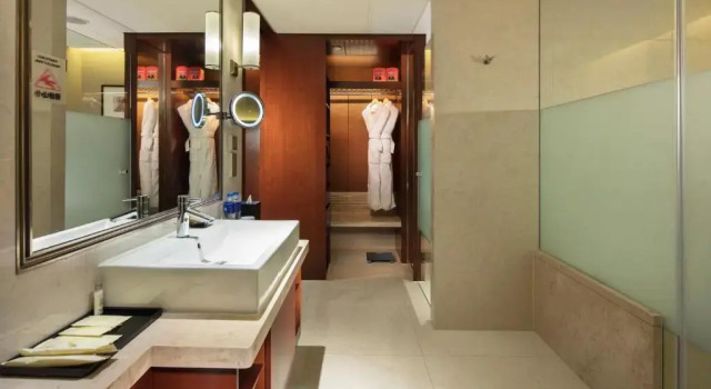 Номер Standard с видом на реку Hilton Nanjing Riverside