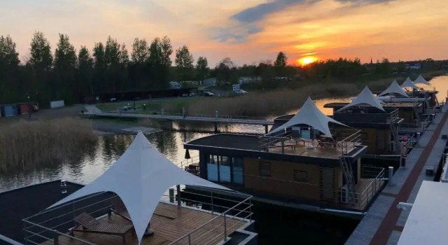 Коттедж с 2 комнатами Hausboot Harmonie