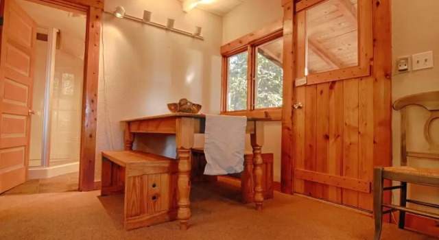 Walk to Garwoods and Beach From Peek-a-view Cabin #124
