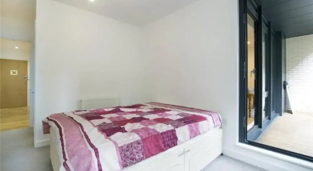 Incredible Newly Built 2 Bedroom Flat near Park