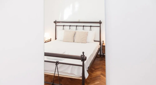 Beautiful new decorated apt in Athens