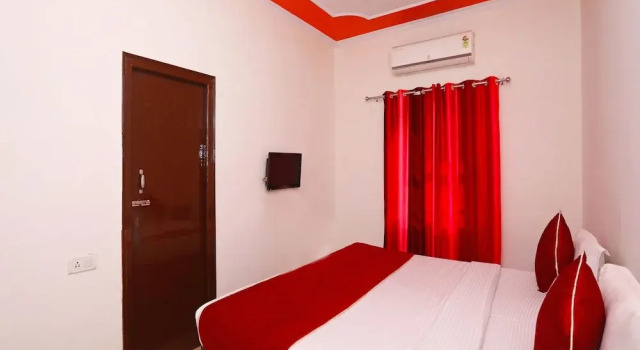 OYO 10875 Optimum i Hotel