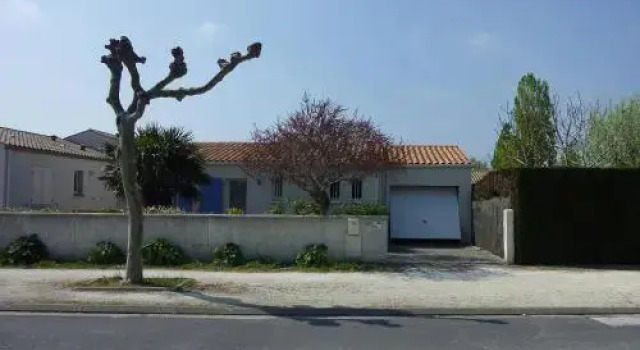 Holiday Home Les Bains, Rezerwuj Hotel La Bree-les-Bains 
