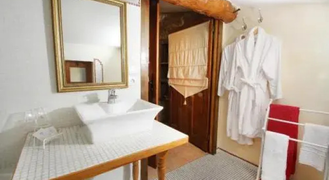Domaine Distaise, Rezerwuj Hotel Grane Drôme