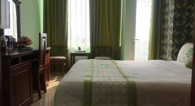 Двухместный номер Deluxe с балконом Green Park Hotel
