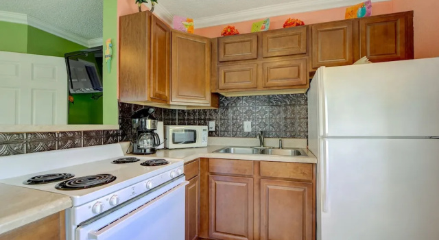 Номер Comfort рядом с пляжем Pompano Beachfront Vacation Rentals