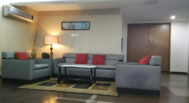 Siesta Town Hall, Забронировать Отель Отели штата Тамилнада 3 звезды, 3*