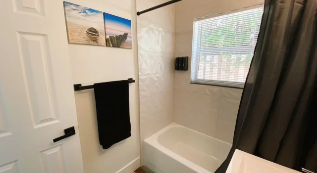 Двухместные апартаменты Deluxe с видом на канал Delight Retreat Apt 4 Min Walk to Beach