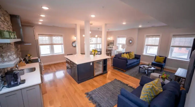 Апартаменты с 3 комнатами с видом на гавань The Newport Lofts - 364 Thames Street