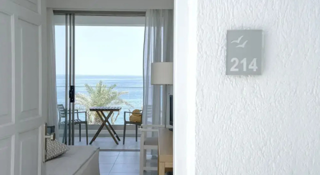 Двухместный номер Superior с видом на море Maritimo Beach Hotel