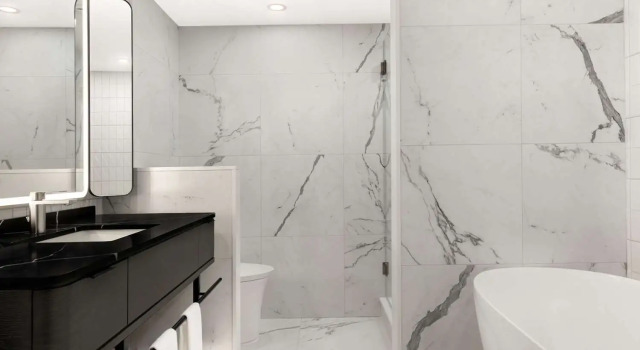 Полулюкс Revery Toronto Downtown, Curio Collection by Hilton