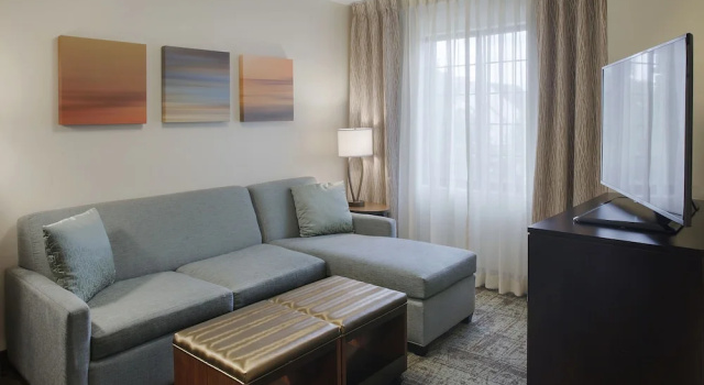 Двухместный номер Standard с 2 комнатами Staybridge Suites Fayetteville by IHG