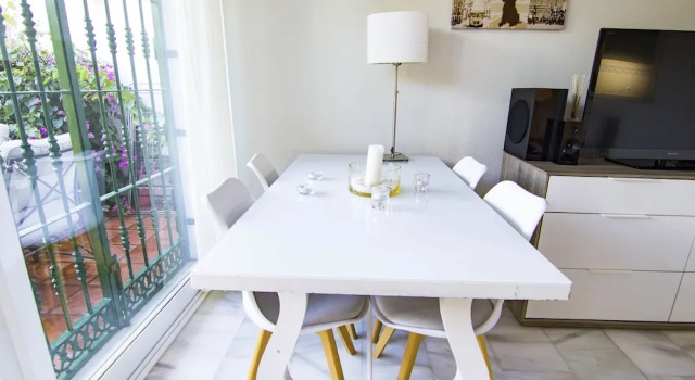 Apartamento Costabella, Забронировать Апартаменты/квартира Отели Марбелья с парковкой, Парковка