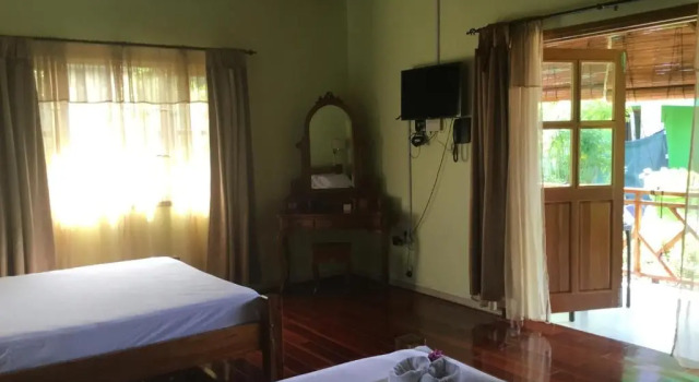 Бунгало c 1 комнатой Benjamines Guesthouse