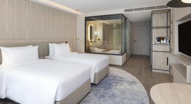Номер Premium Radisson Blu Resort, Phuket Mai Khao Beach