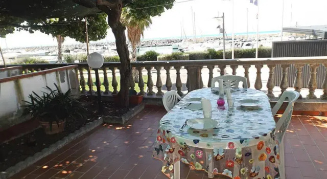 Casa sul porto