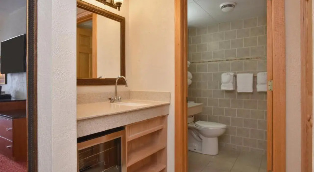 Standard Vierer Zimmer Slopeside Hotel by Seven Springs Resort