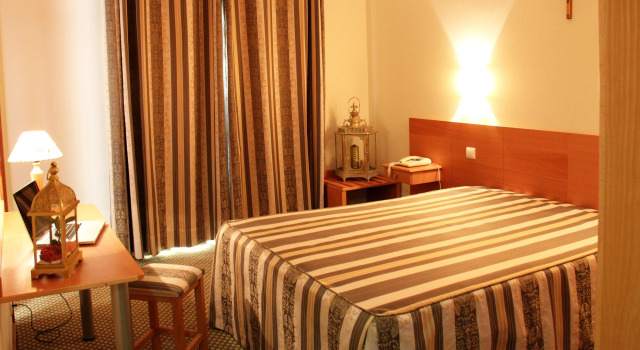 Travel Hotel