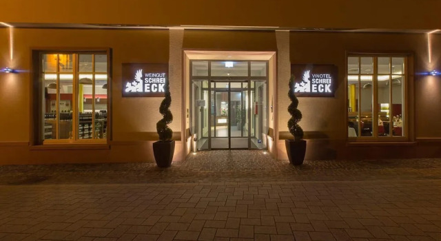Weingut Schreieck VINOTEL & GUTSHAUS, Забронировать Отель Санкт-Мартин Wine Route