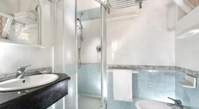 Трёхместный номер Standard Hotel Lina