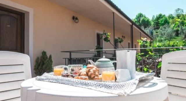 Hotel Albergo Ristorante Il Ciclope, Rezervasyon Otel Lazio otoparklı oteller, Otopark