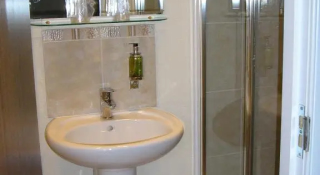 Номер Standard The Robertson Arms Hotel