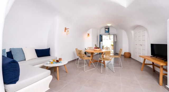 Коттедж Grand Santorini Caves