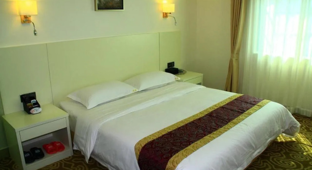 Sanya Yueli Express Hotel(三亚悦丽快捷酒店), Rezervovat Hotel San-ja Hainan