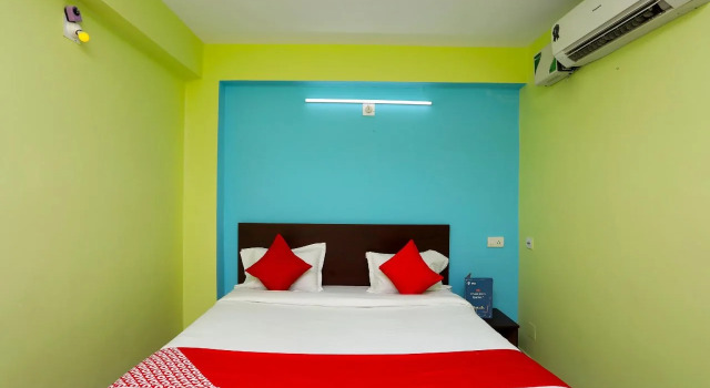 OYO 26496 Hotel Sands Bay