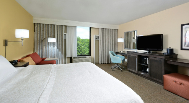 Hampton Inn Charlotte/Cornelius, Book Hotel Cornelius North Carolina