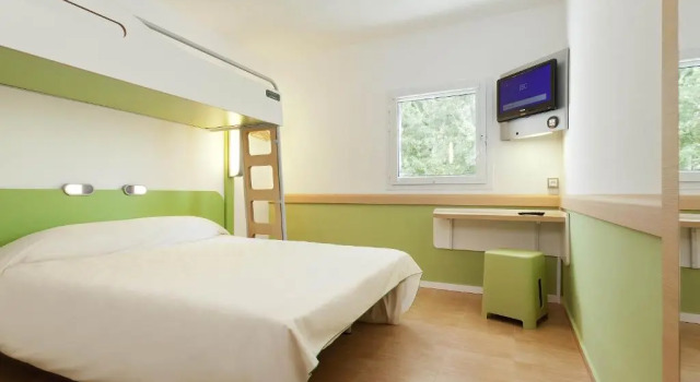 Четырёхместный номер Standard Ibis Budget Sucy en Brie
