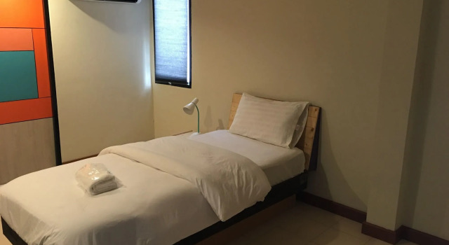 ROOM at PRACHACHUEN, Reserva ahora Hotel Ban Song Hong Provincia de Bangkok