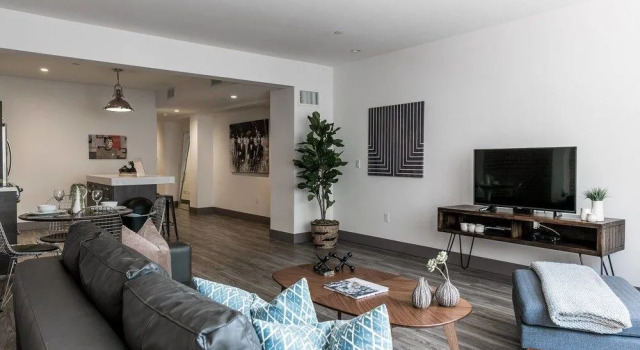Charming 1 bdrm in DTLA!, Забронировать Отель Лос-Анджелес Большой Лос-Анджелес, рядом с Гранд Централ Маркет