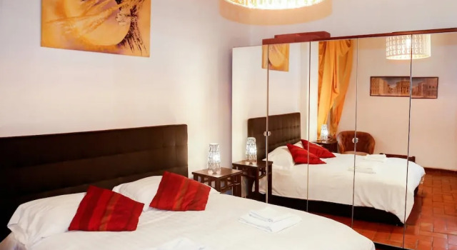 Campo dei Fiori 2 Bedroom Apartment, Забронировать Апартаменты/квартира Навона Рим, рядом с Уста истины