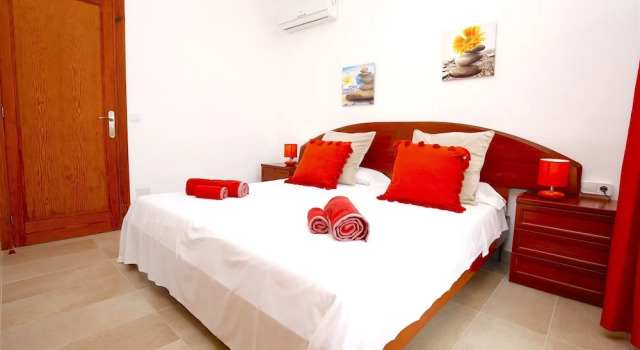 Casa Familiar con Piscina y BBQ, Reservar Hotel Cala Santany Maiorca