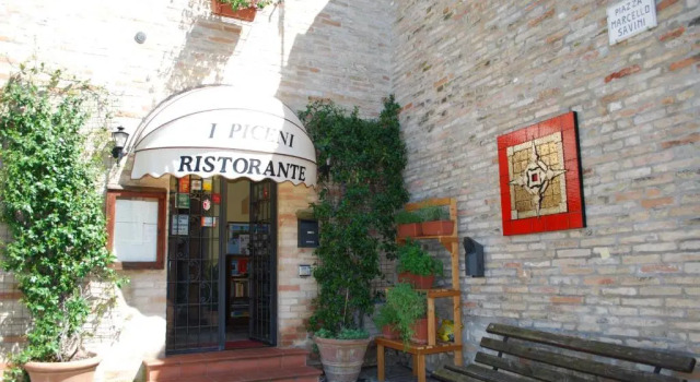 Locanda  I Piceni, Rezervovat Hotel Ortezzano Marche