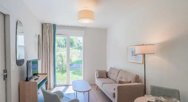 Люкс Quality Aparthotel Limoges