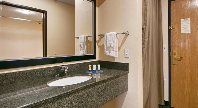 Номер Standard Best Western Plus - Wendover Inn