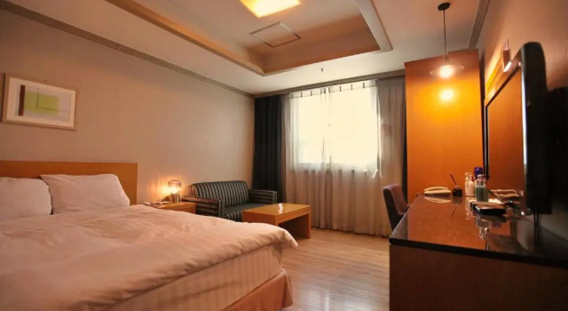 Номер Standard Changwon AT Business Hotel