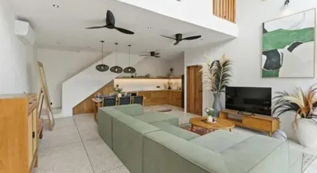Nusa Loft Villa 3BR with Rooftop Space In Uluwatu, Забронировать Вилла Виллы провинции Бали, Вилла