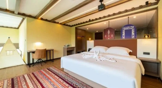 Семейный тент с видом на горы Yunqi Jiajing Homestay