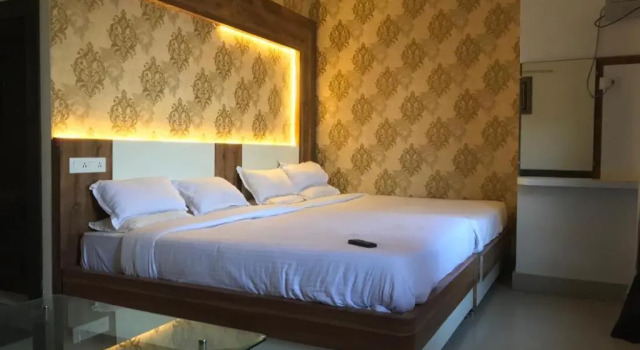 Семейный номер Standard с балконом Hotel Sita Where Every Stay Tells a Story of Kashi