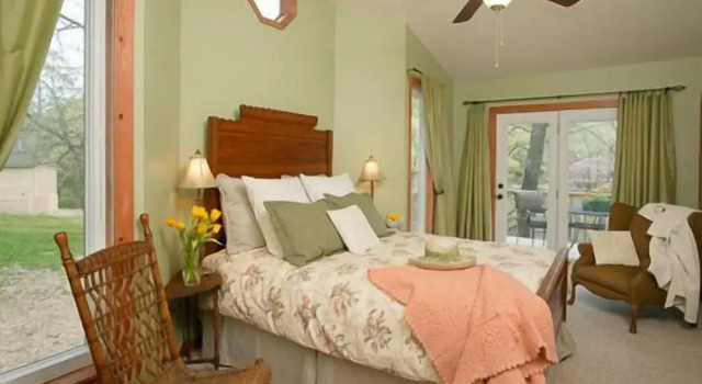 Коттедж с 2 комнатами Lake Lucerne Resort & Ranch
