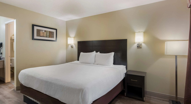 Двухместный люкс SureStay Plus Hotel by Best Western Jackson