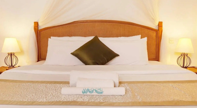 Madoogali Resort & Spa Maldives, Book Ferieresort Resorthoteller i Alif Alif Atoll, Ferieresort