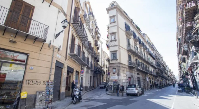 B&B del Parlamento, Buchen Sie Bed & Breakfast La Kalsa Palermo