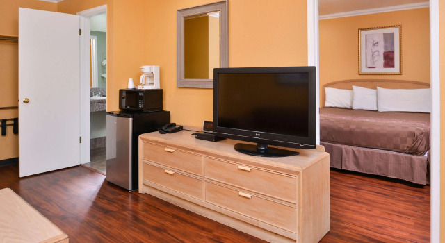 Двухместный люкс с 2 комнатами Americas Best Value Inn and Suites Clearlake